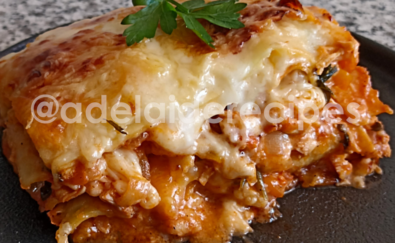 Receita de Lasanha de Frango Cremosa Fácil e Rápida!