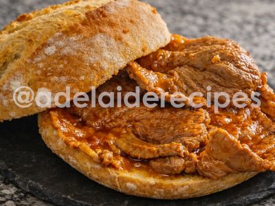 Steaks on bread | Traditional Portuguese Recipe